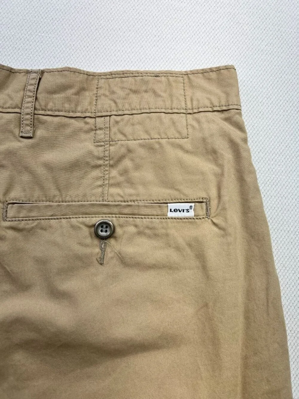 Levis Men's Cotton Chino Shorts Flat Front Stretch Size 36 Khaki Solid Casual